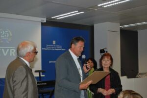 FEVR 25 - Peter Vlaming receives 20 years certificate